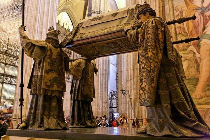 3-hour Seville Cathedral and Alcazar Skip-the-Line Combo Tour - What’s included (and what you’ll want to add yourself)