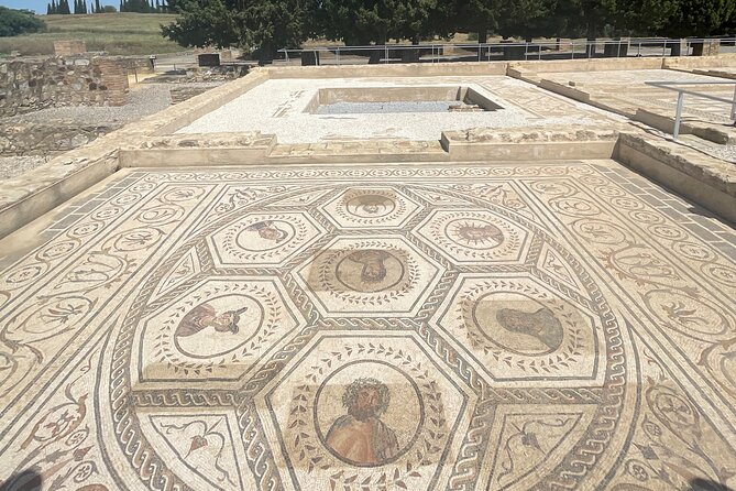 5 hour Electric Bike Tour to the Ruins of Italica - Italica’s amphitheater with a guide: what the 2-hour ruins time feels like