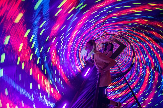 A Fantastic Visit To The Museum Of Illusions Seville - Camera tricks and photo moments that actually look good