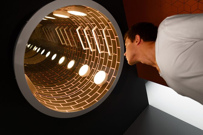 A Fantastic Visit To The Museum Of Illusions Seville - How long it takes: planning your time in Seville