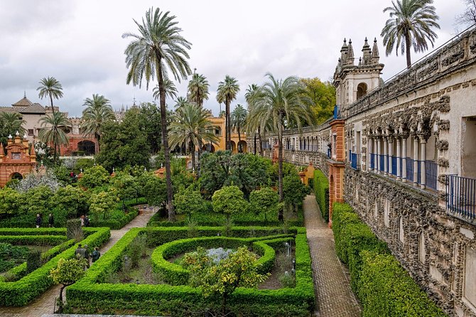 Alcazar and Cathedral & Giralda of Seville. Skip The Line! Includes access tickets - Jardines de los Reales Alcázares: Where the Green Break Feels Worth It