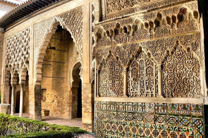 Alcazar and Cathedral of Seville Tour with Skip the Line Tickets - Why This Seville Cathedral + Alcázar Pairing Makes Sense