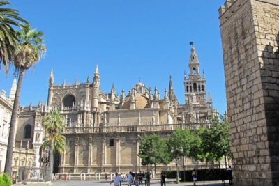 Alcazar and Cathedral of Seville Tour with Skip the Line Tickets - Meeting Point at C. Francos: How the Tour Starts Smoothly
