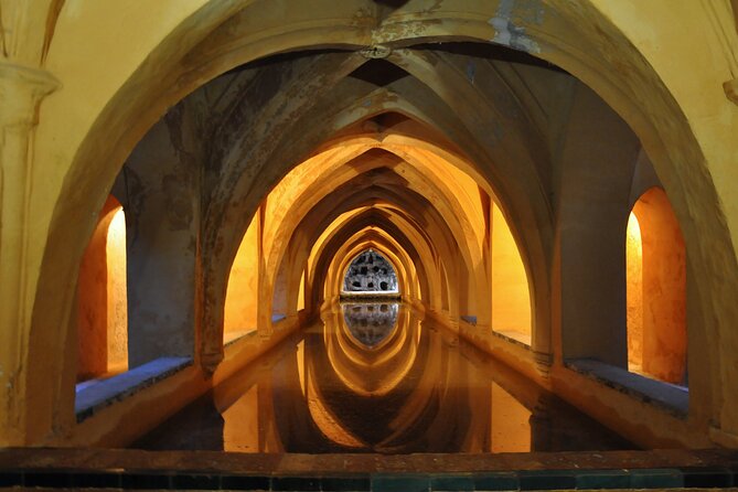 Alcázar, Cathedral & Giralda: Guided Tour with Fast-Track Tickets - Seville Cathedral and the Giralda Tower Climb