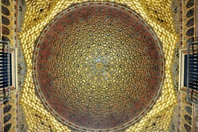 Alcázar, Cathedral & Giralda: Guided Tour with Fast-Track Tickets - Royal Alcázar: Royal Palaces First, Then Garden Time