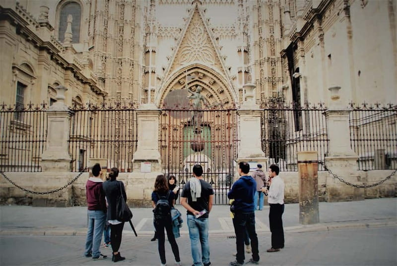 Alcazar & Cathedral of Seville Exclusive Group max. 9 guests - Key points worth knowing