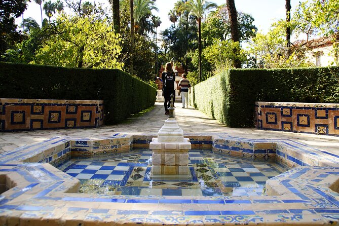 Alcazar & Cathedral of Seville Exclusive Group, max. 9 travelers - Real Alcázar de Sevilla: Where Christian and Moorish Design Meet