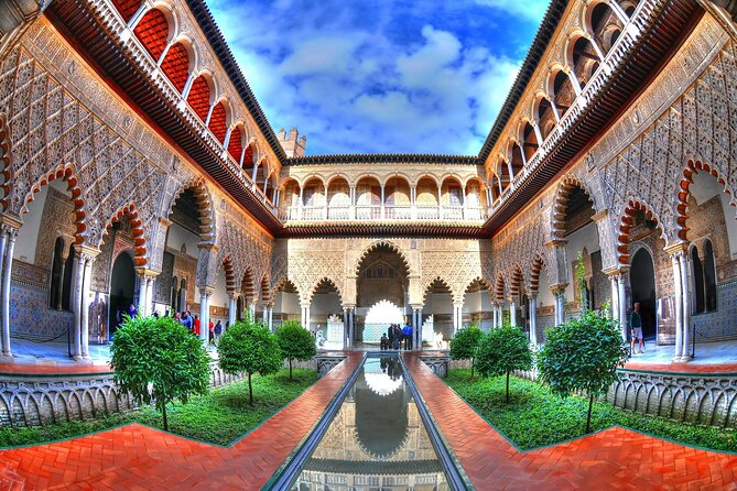Alcazar Seville Tickets I Tour I Official Guide I Skip the Line - Meeting point and timing: the 4:15 pm advantage