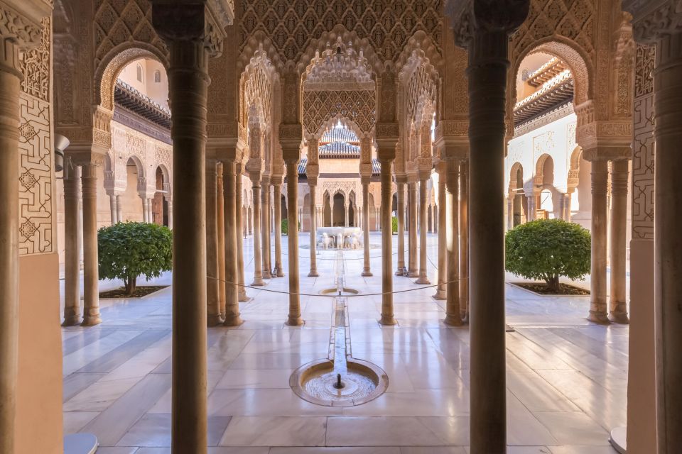 Alhambra and Albaicín Full-Day Private Tour from Seville - Alcazaba Fortress: walking the Nasrid defensive world