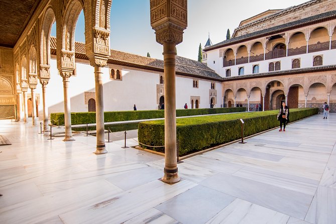 Alhambra Guided Tour & Albaicin Tour from Seville - Palace of Carlos V: a fast hit for Renaissance contrast