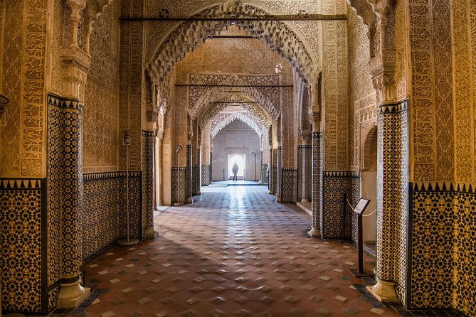 Alhambra with Nazaries Palaces Private Tour from Seville - Generalife Gardens: Where the View Breaks the Power