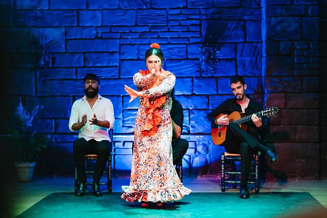 Baraka Triana. Flamenco show with drink - Why the small venue matters for real flamenco appreciation