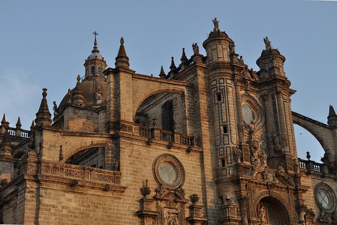 Cadiz and Jerez Day Trip from Seville - Pickup and timing from Seville: easy on paper, check your spot