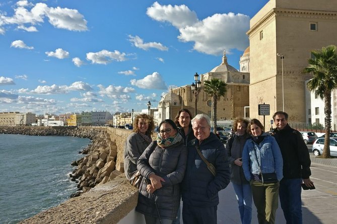 Cadiz and Jerez Day Trip from Seville - Cádiz in 3 hours: El Pópulo and the cathedral area