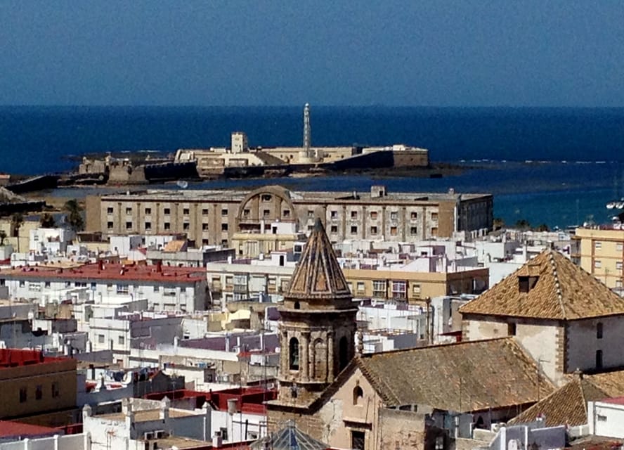 Cadiz Full-Day Guided Excursion from Seville - San Sebastian and the old port energy