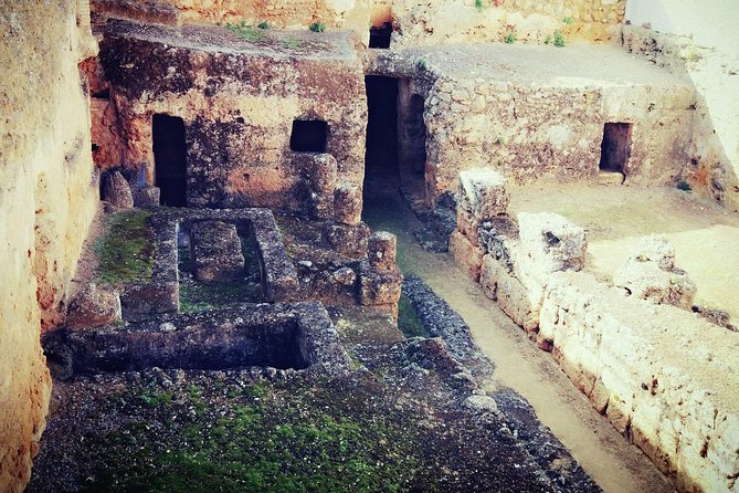 Carmona and Necropolis: Guided Day Tour from Seville - Why the Guide Changes the Whole Day
