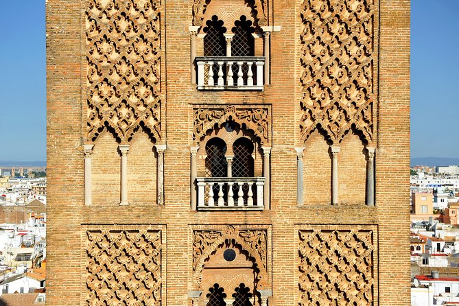 Cathedral & Giralda of Seville Exclusive Group, max. 9 travelers - The Main Chapel and Choir: Biggest Altarpiece and the Mausoleum