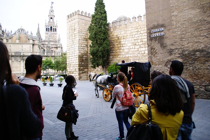 Cathedral & Giralda of Seville Exclusive Group, max. 9 travelers - Santa Maria de la Sede Inside: Naves, Chapels, and Columbus Symbols