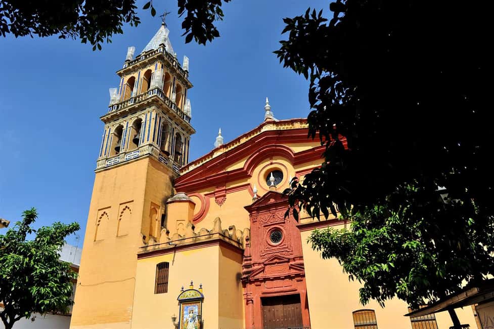 Complete Triana Tour "Corrales included". - Triana Market and where to eat after
