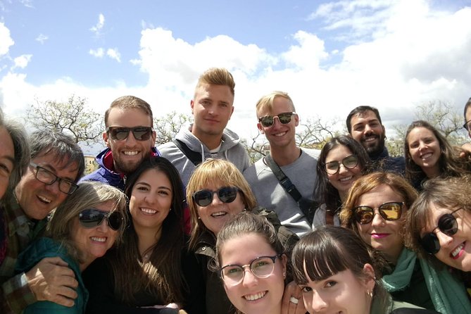 Complete Triana Tour "Corrales included". - Corrales de vecinos: the reason this tour feels local