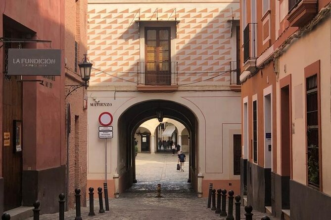 Contrasts of Seville - Santa Cruz’s Hidden Streets and the Feel of Old Seville