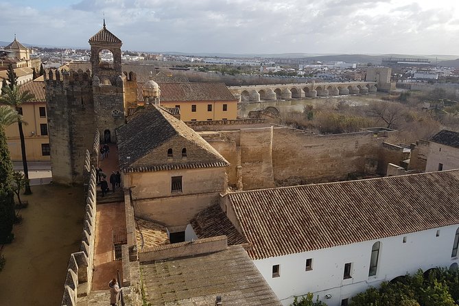 Cordoba City Tour with Mosque-Cathedral from Seville - Córdoba Synagogue (Mudejar plasterwork): what you can actually see