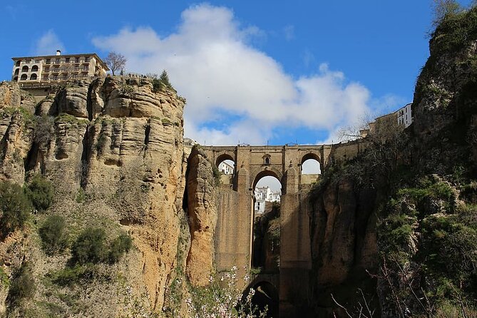Day trip to Zahara, Setenil and Ronda from Seville - Guide-led introductions, then free time: the best kind of structure