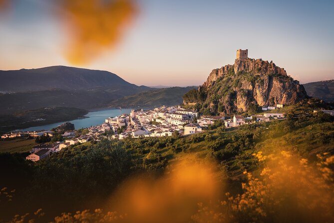 Day trip to Zahara, Setenil and Ronda from Seville - Stop 1: Zahara de la Sierra and its high-up white corners