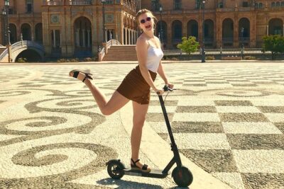 Electric Scooter Rental Seville - Cathedral Area to the River: From Old Streets to Torre de Oro