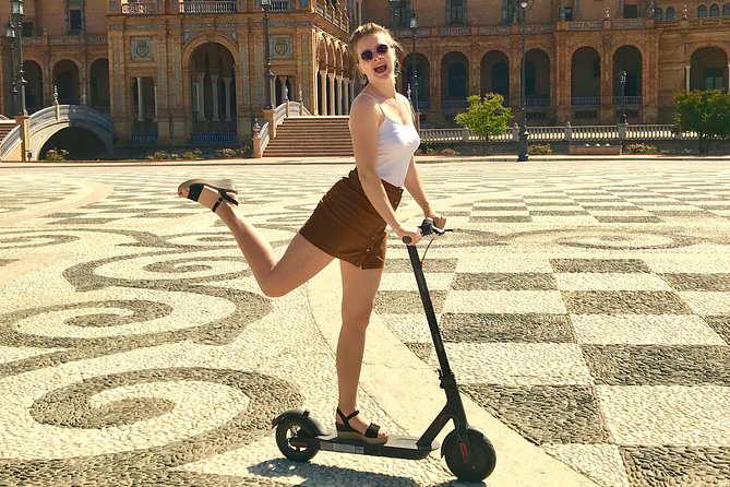 Electric Scooter Rental Seville - Cathedral Area to the River: From Old Streets to Torre de Oro
