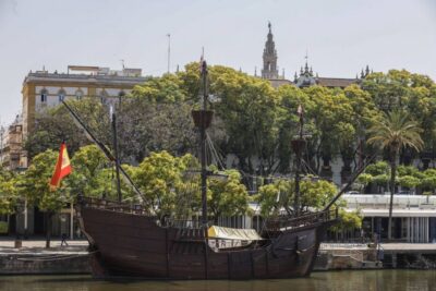 Espacio Exploraterra: Nao Victoria 500 Replica and Museum - Getting oriented at the meeting point near Seville’s Primera Vuelta al Mundo