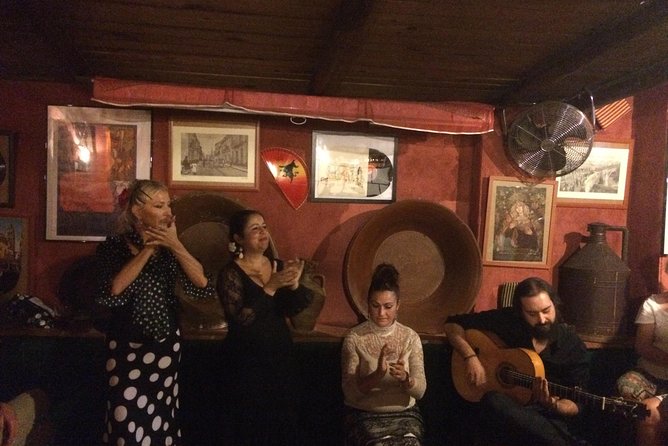 Flamenco and Tapastour with a flamenco artist - Meeting at Banco Santander Near Calle San Jacinto