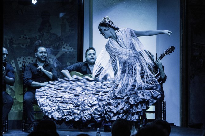 Flamenco Show at Tablao El Arenal with Drink and Optional Dinner or Tapas - Where it happens: arriving in El Arenal and settling in