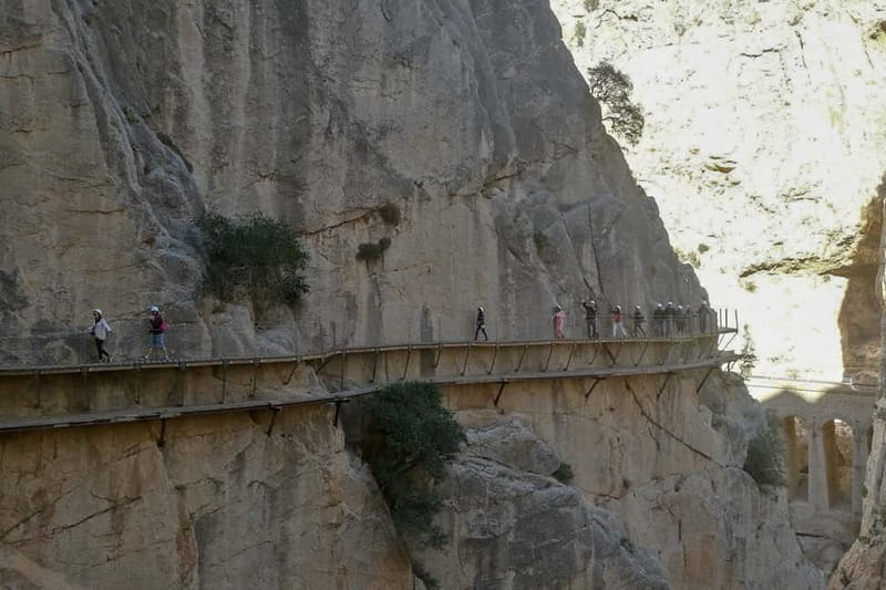 From Seville: Caminito del Rey Hike Day Trip - The hike portion: what 7 km at 105 meters up feels like