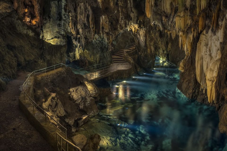 From Seville: Full-Day Aracena & Rio Tinto Mines Tour - Gruta de las Maravillas cave: what makes the cave walk special