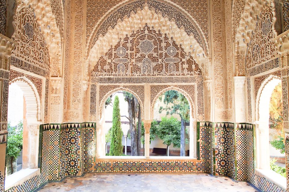 From Seville: Granada Day Trip with Alhambra and Albaicín - Key points to know before you go