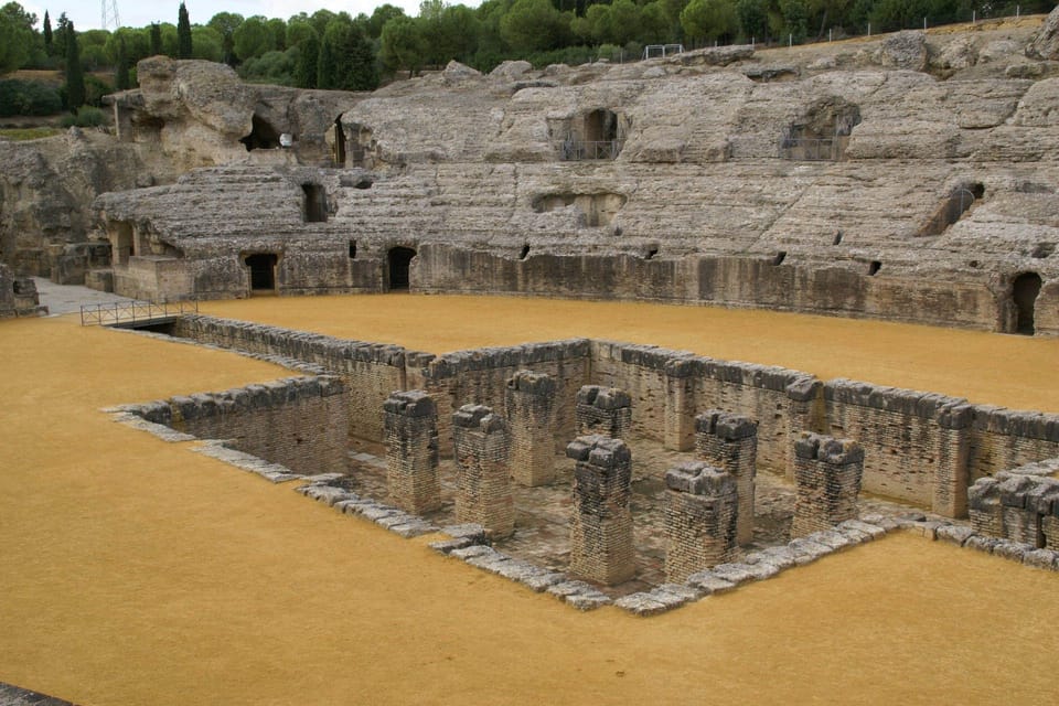 From Seville: Half-Day Guided Bike Trip to Italica - Setting off from Seville: what this tour gives you fast