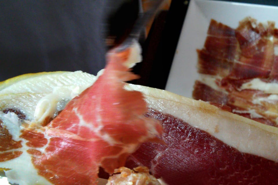 From Seville: Iberian Ham Full-Day Tour to Aracena - La Gruta de las Maravillas: the cave visit you should plan for