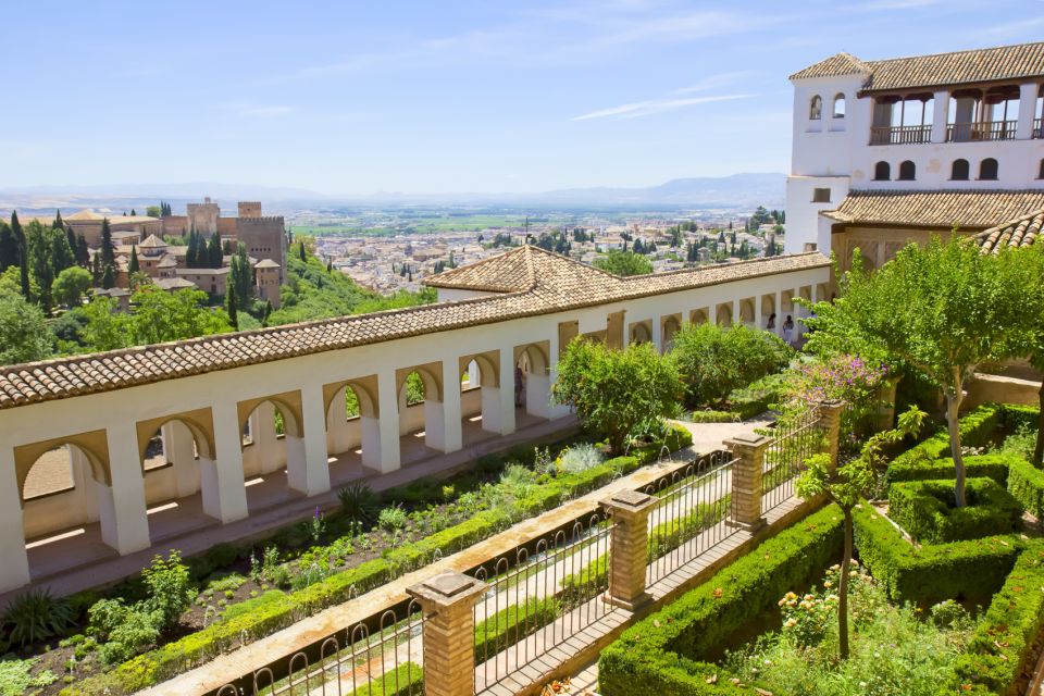 From Seville: Private Granada Day-Trip with Alhambra Visit - Free time in Granada: where to eat and how to use it well