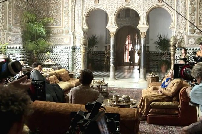Full Alcázar History Seville and introduction Game of Thrones Tour - Calle Francos meet-up: quick start in Seville’s old core