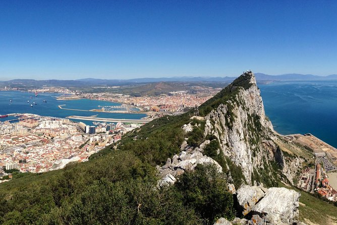 Gibraltar private tour from Seville including the upper rock - Gibraltar town center free time: use it well, not just pass through