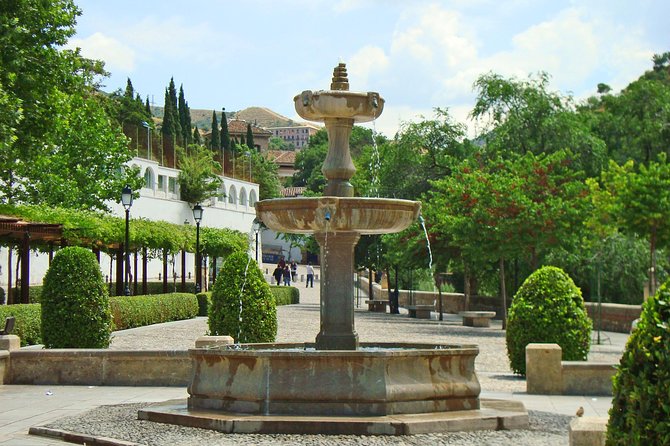 Granada Day Trip from Seville with Skip-the-line Alhambra Access - FAQ