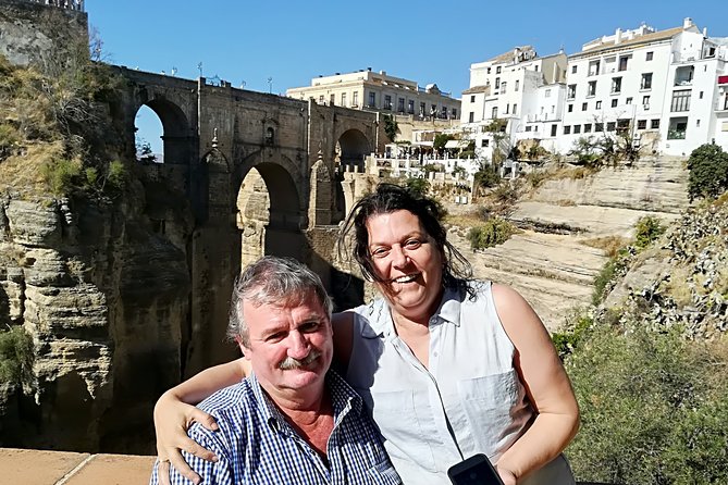 Granada Private Transfer to Seville with a Visit to Ronda - Ronda on foot: New Bridge, old town icons, and fast orientation