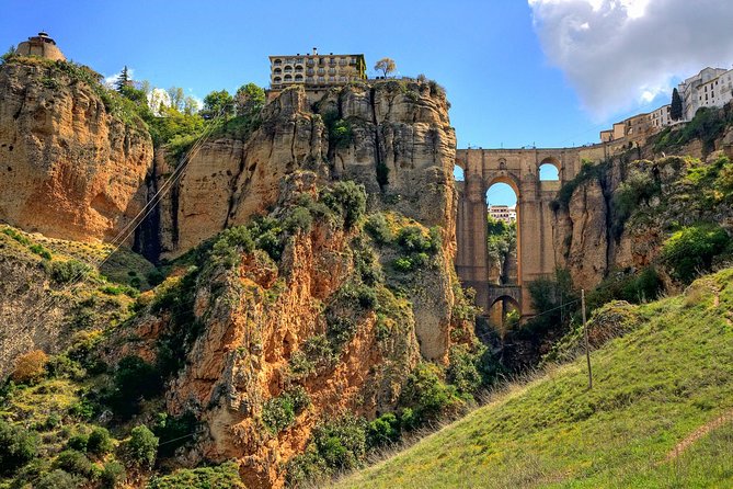 Granada Private Transfer to Seville with a Visit to Ronda - Seville drop-off: arriving with less hassle than you’d expect