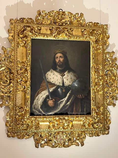 Guided tour in the Cathedral of Seville - Starting at Plaza Virgen de los Reyes, right where it makes sense