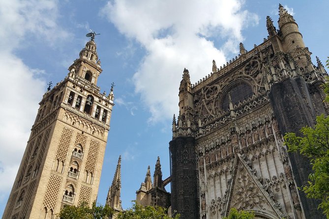 Guided Tour of Santa Cruz Jewish Quarter, Alcázar, and Cathedral - Seville Cathedral: Europe’s Gothic giant inside, then the skyline after