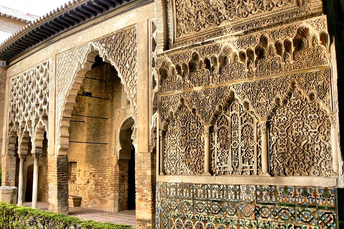 Guided visit to the Alcázar of Seville without queues - Admission included: value math that actually makes sense