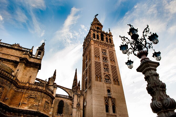 Horse and Carriage Sightseeing Tour in Seville - Horse-and-carriage views of Seville’s UNESCO icons in one loop