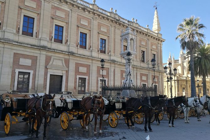 Horse-Drawn Carriage Ride through Seville - Stop 1: the 1929 Expo square that sets the tone