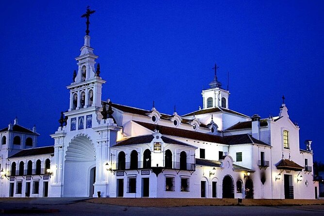 Horseback riding tour of Doñana and visit of El Rocio - Parque Nacional de Doñana: Beach, Dunes, Forest of Pinares, and Wildlife Watching